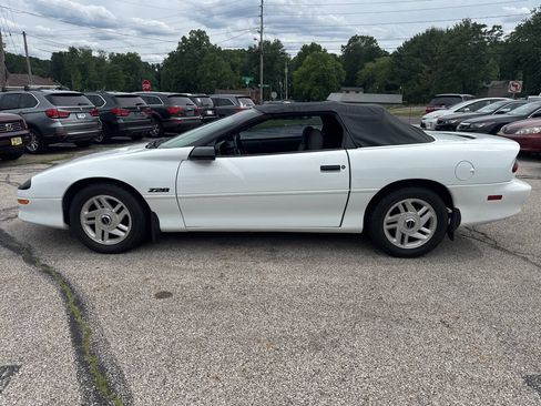 Used 1994 Chevrolet Camaro Z28 RWD image 4