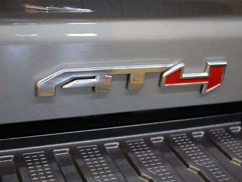 Used 2025 GMC Sierra 2500 AT4 w/ AT4 Preferred Package AWD/4WD image 33