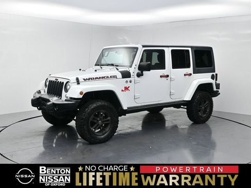 Used 2017 Jeep Wrangler Unlimited Sahara AWD/4WD image 1