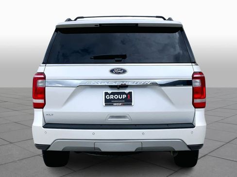 Used 2018 Ford Expedition XLT w/ Equipment Group 202A image 4