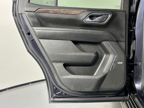 Used 2023 Chevrolet Tahoe LT w/ LT Signature Plus Package image 18