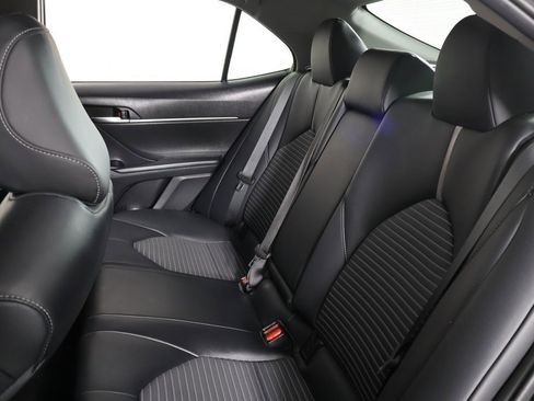 Used 2020 Toyota Camry SE w/ Convenience Package image 30