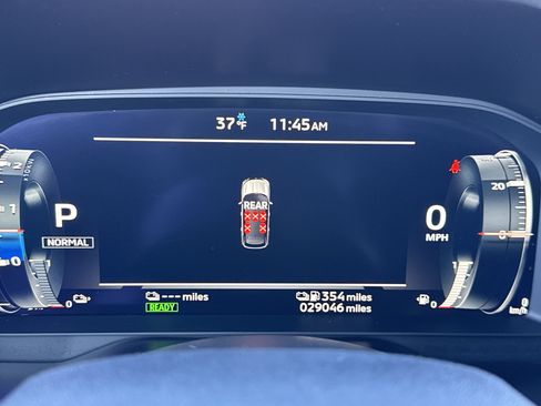 Used 2024 Mitsubishi Outlander SE image 11