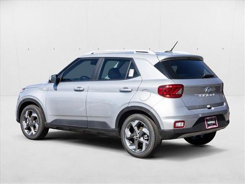 New 2025 Hyundai Venue SEL image 7