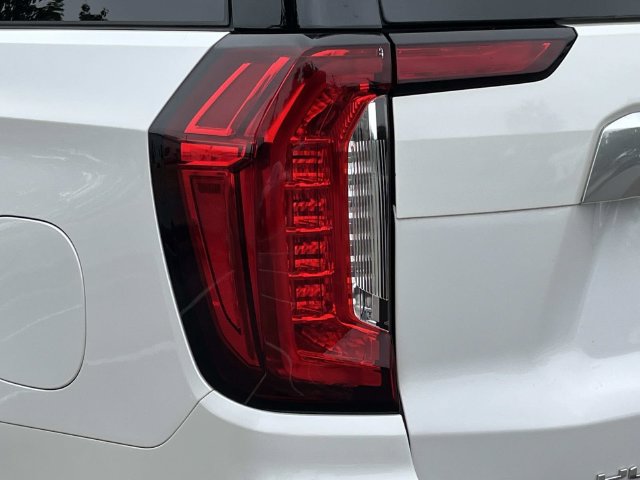 Used 2024 GMC Yukon Denali AWD/4WD image 10
