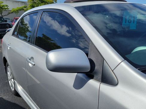 Used 2010 Toyota Corolla S image 9