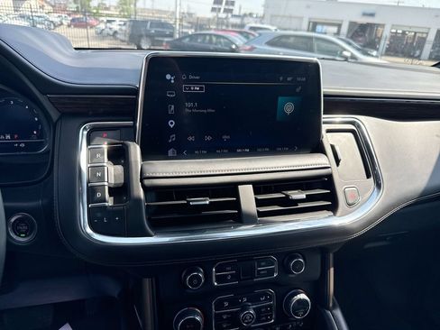 Used 2023 Chevrolet Suburban High Country AWD/4WD image 15