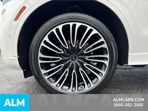 Used 2023 Lincoln Aviator Black Label w/ Class IV Trailer Tow Package image 12