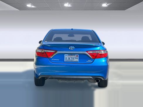 Used 2016 Toyota Camry SE image 10