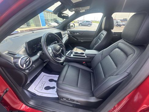 Used 2025 Chevrolet Equinox LT w/ Convenience Package II FWD image 7
