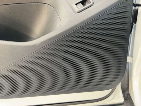 New 2026 Volkswagen Tiguan SE R-Line image 23