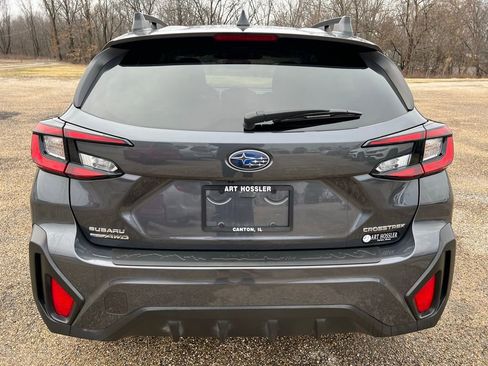 Used 2024 Subaru Crosstrek 2.0i Premium image 4