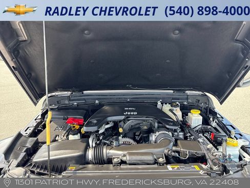 Used 2021 Jeep Gladiator Sport AWD/4WD image 15