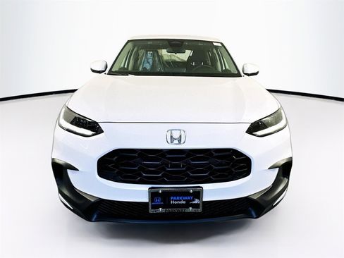 Used 2025 Honda HR-V LX image 2