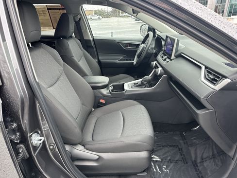 Certified 2024 Toyota RAV4 XLE image 32