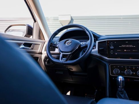 Used 2019 Volkswagen Atlas SEL R-Line image 25