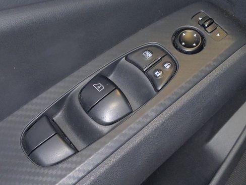 Used 2024 Nissan Altima 2.5 SV image 27