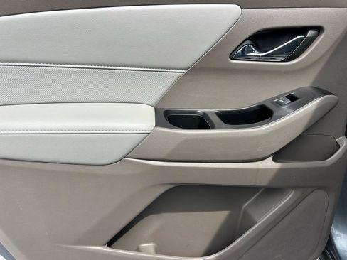 Used 2019 Chevrolet Traverse Premier w/ Driver Confidence II Package image 18