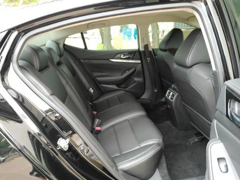 Used 2021 Nissan Maxima 3.5 SV w/ Floor Mat Group FWD image 24