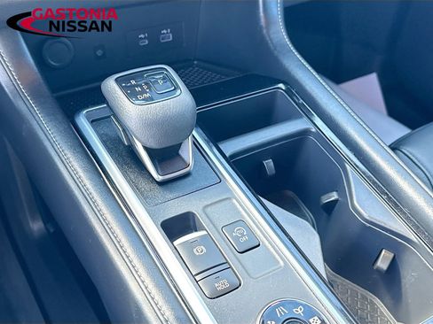 Used 2023 Nissan Pathfinder SL image 22