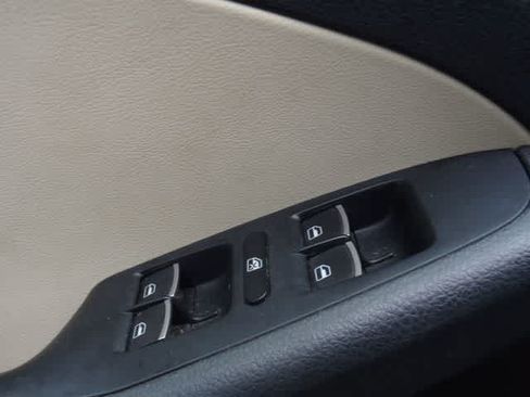 Used 2014 Volkswagen Jetta SE FWD image 13