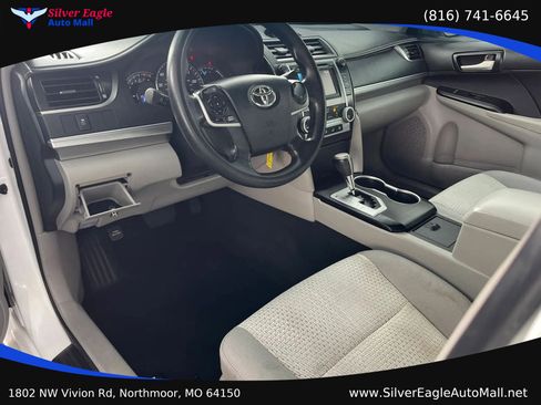 Used 2013 Toyota Camry LE FWD image 10