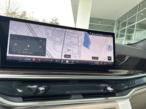 New 2026 BMW X6 xDrive40i w/ Executive Package image 24