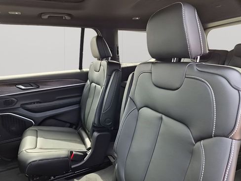 New 2026 Jeep Grand Cherokee L Limited RWD image 21