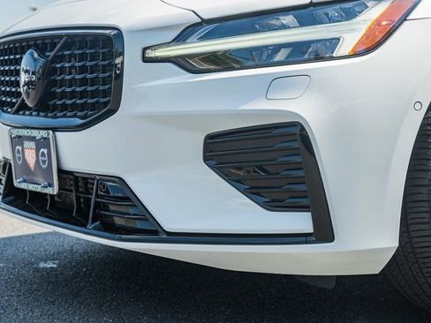 Certified 2023 Volvo S60 T8 Plus w/ Climate Package AWD/4WD image 13