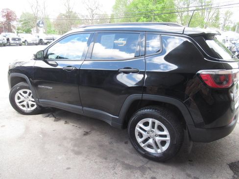 Used 2017 Jeep Compass Sport w/ Cold Weather Group AWD/4WD image 13