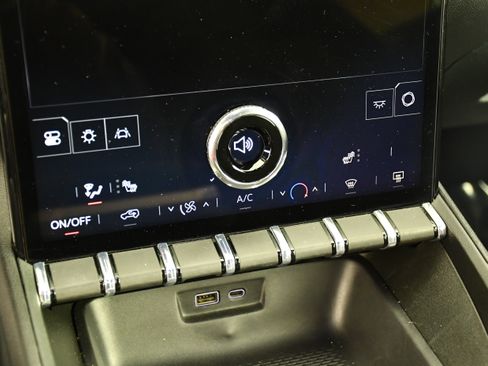 Used 2026 GMC Terrain Elevation image 22