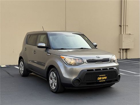 Used 2015 Kia Soul image 3
