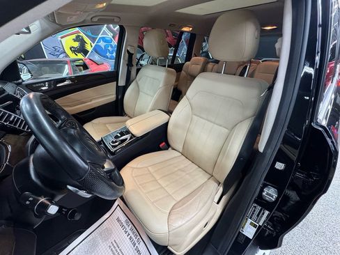 Used 2019 Mercedes-Benz GLS 450 4MATIC image 6