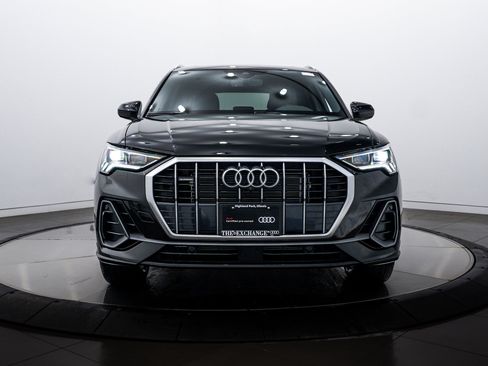 Certified 2025 Audi Q3 2.0T Premium Plus w/ Premium Plus Package image 21