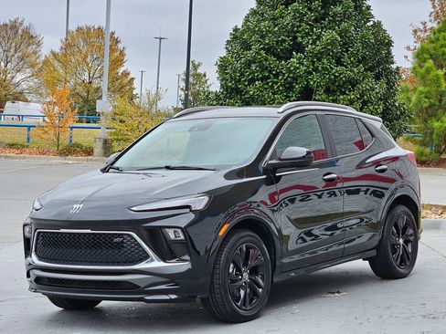 Used 2024 Buick Encore GX Sport Touring w/ Comfort Package image 3