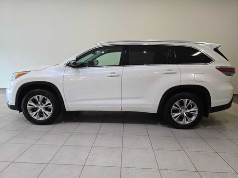 Used 2015 Toyota Highlander XLE AWD/4WD image 3