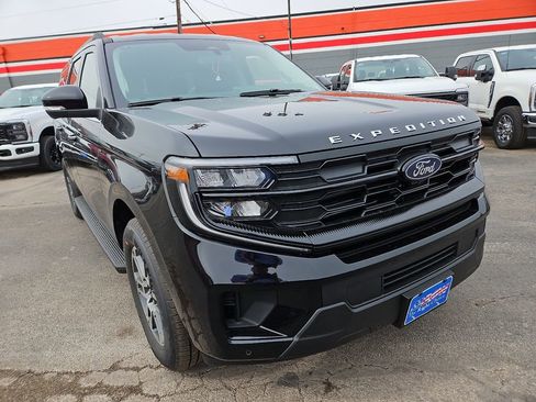 New 2026 Ford Expedition Max Active image 2