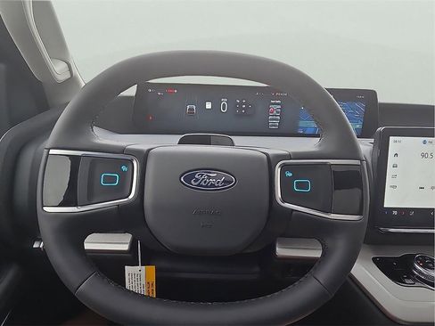 New 2025 Ford Expedition Max Active image 19