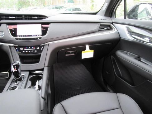 New 2026 Cadillac XT5 Sportv AWD/4WD image 13