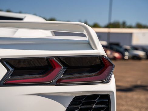 Used 2021 Chevrolet Corvette Stingray Premium Conv w/ Z51 Performance Package image 38