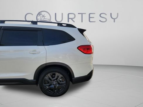 Used 2025 Subaru Ascent Onyx Edition AWD/4WD image 32