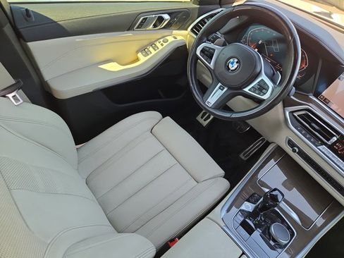 Used 2022 BMW X5 xDrive40i w/ M Sport Package AWD/4WD image 21