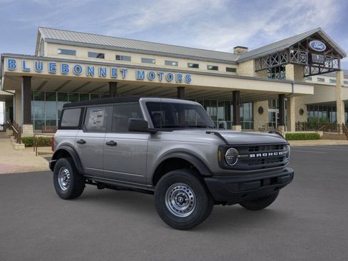 New 2025 Ford Bronco 4-Door image 7