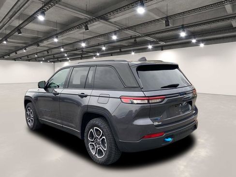 Used 2022 Jeep Grand Cherokee Trailhawk image 5