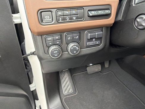 Used 2023 Chevrolet Tahoe High Country AWD/4WD image 29