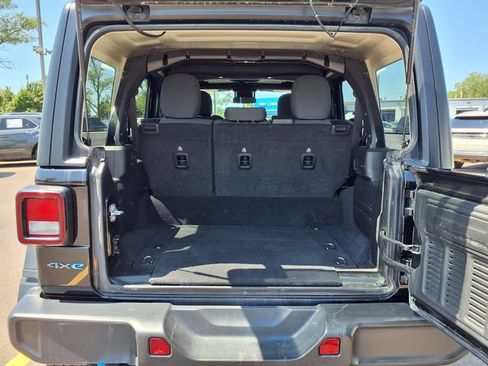Used 2024 Jeep Wrangler Unlimited AWD/4WD image 18
