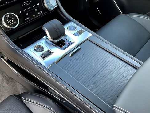 New 2026 Jaguar F-PACE R-Dynamic S image 9