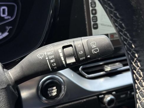 Used 2022 Kia Niro EX Premium FWD image 26