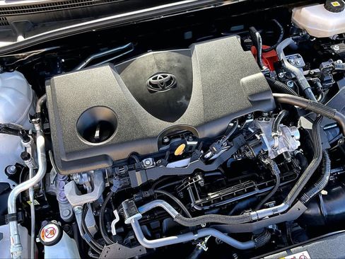 Used 2025 Toyota Camry LE FWD image 33