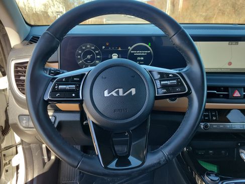 Used 2024 Kia Seltos EX AWD/4WD image 21